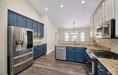 Kitchen - 16873 Enderbush Ln, Eureka, MO 63025 photo 4 of 7