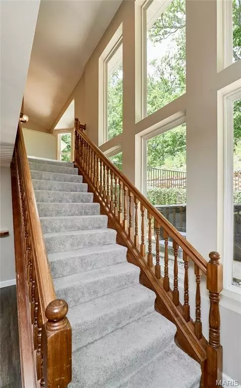 Entry Way - 16873 Enderbush Ln, Eureka, MO 63025 photo 6 of 8