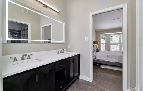 Bath - 16873 Enderbush Ln, Eureka, MO 63025 photo 3 of 6