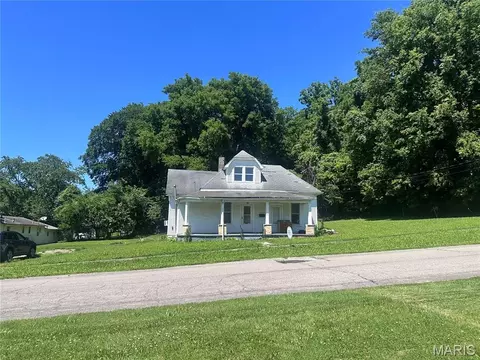 311 E Davidson Ave, Chaffee, MO 63740 photo 2