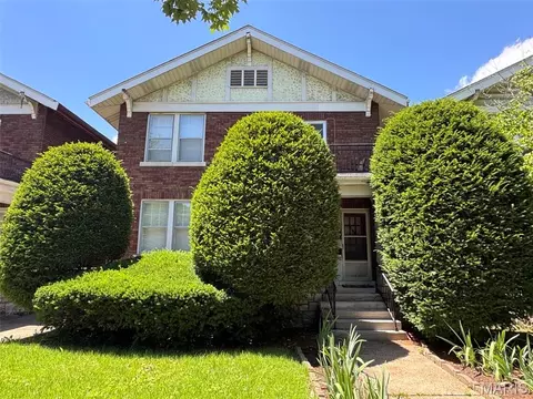 1109-1111 Claytonia Ter, Richmond Heights, MO 63117