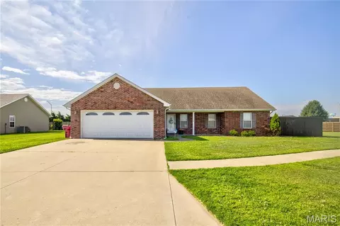 1124 Pollard Plz, Sikeston, MO 63801