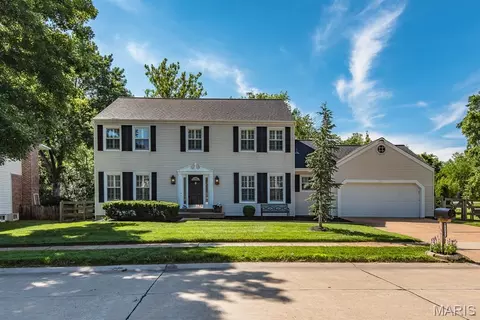 14960 Country Ridge Dr, Chesterfield, MO 63017
