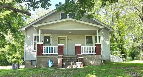 411 Church St, Evansville, IL 62242