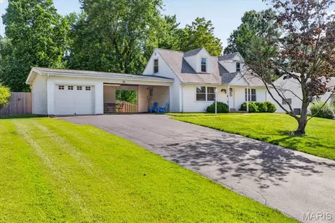 Exterior - 1024 Rose Hill Ln, Ellisville, MO 63021 photo 3 of 6