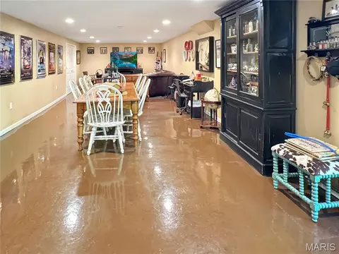 Dining - 17432 Hilltop Ridge Dr, Eureka, MO 63025 photo 9 of 12