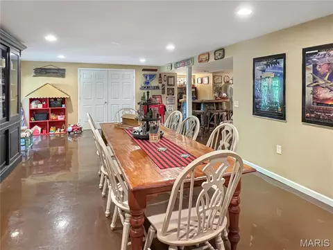 Dining - 17432 Hilltop Ridge Dr, Eureka, MO 63025 photo 11 of 12