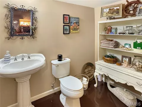Bath - 17432 Hilltop Ridge Dr, Eureka, MO 63025 photo 7 of 7