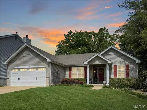 Exterior - 17432 Hilltop Ridge Dr, Eureka, MO 63025 photo 2 of 20