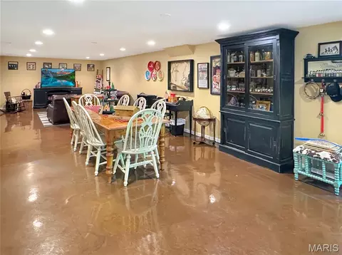Dining - 17432 Hilltop Ridge Dr, Eureka, MO 63025 photo 10 of 12