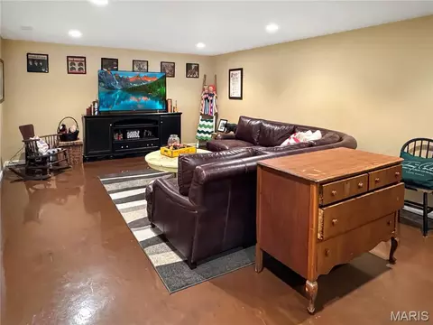 Other - 17432 Hilltop Ridge Dr, Eureka, MO 63025 photo 7 of 11
