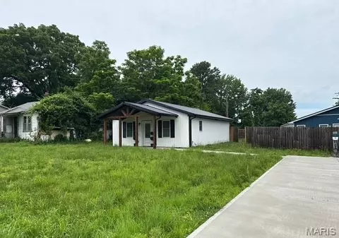 207 Home Ave, Saint James, MO 65559