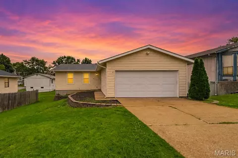 2654 Elm Dr, Arnold, MO 63010