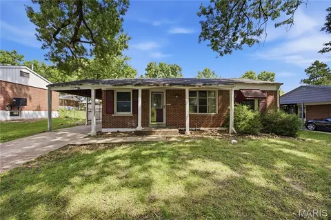 1745 Foley Dr, Saint Louis, MO 63136