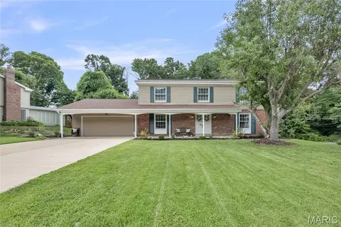 166 Southdown Dr, Chesterfield, MO 63017