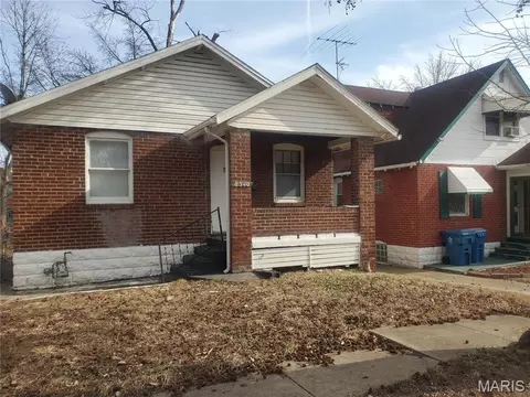 8340 Eton Pl, Jennings, MO 63136