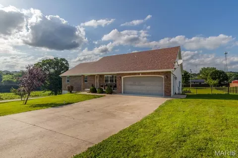 20485 Stagecoach Rd, Waynesville, MO 65583