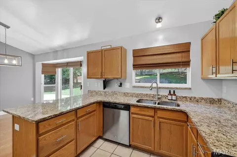 Kitchen - 1815 Fox Pointe Dr, Arnold, MO 63010 photo 4 of 4