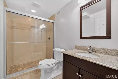 Bath - 1815 Fox Pointe Dr, Arnold, MO 63010 photo 3 of 3