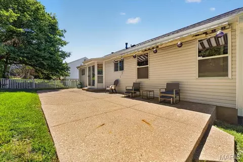 Exterior - 1815 Fox Pointe Dr, Arnold, MO 63010 photo 4 of 11