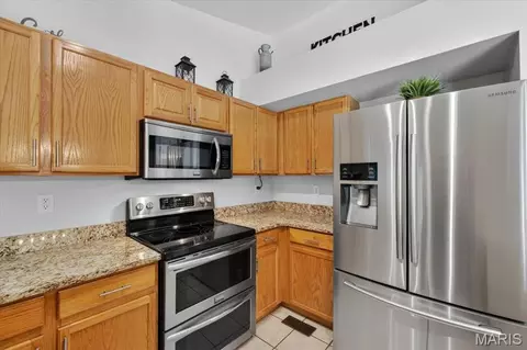 Kitchen - 1815 Fox Pointe Dr, Arnold, MO 63010 photo 3 of 4