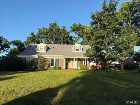 329 Turnbury Cir, Ballwin, MO 63011