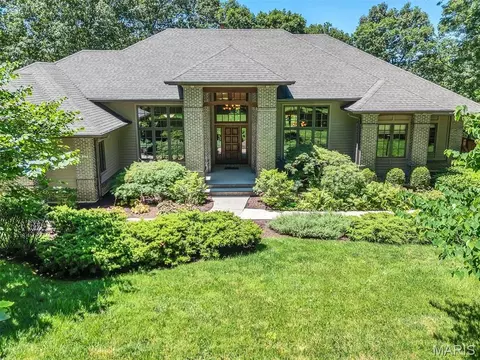 108 Bluffs Pl, Eureka, MO 63025