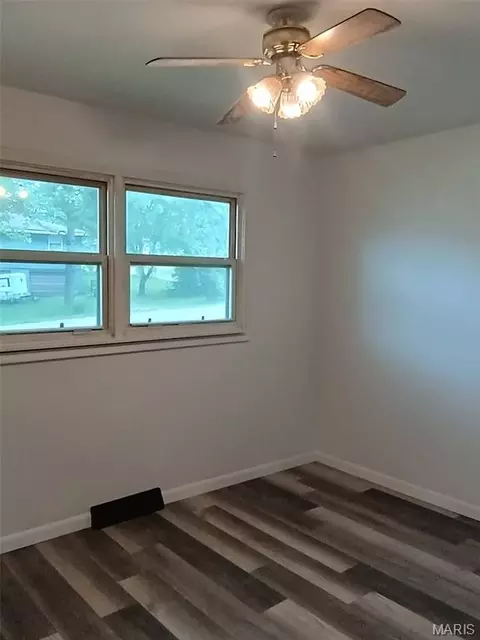 Bedroom - 805 Phillips Ave, Salem, MO 65560 photo 1 of 3