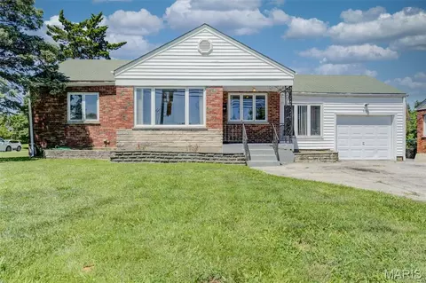 8351 S Laclede Station Rd, Affton, MO 63123