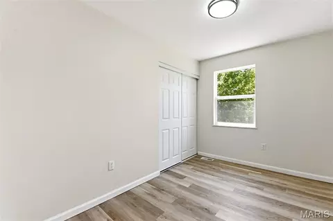 Bedroom - 25 Apache Trl, Fenton, MO 63026 photo 4 of 6