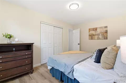 Bedroom - 25 Apache Trl, Fenton, MO 63026 photo 2 of 6