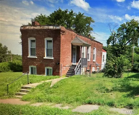 4463 Bessie Ave, Saint Louis, MO 63115