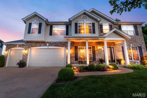 1654 Summit Terrace Ct, Fenton, MO 63026