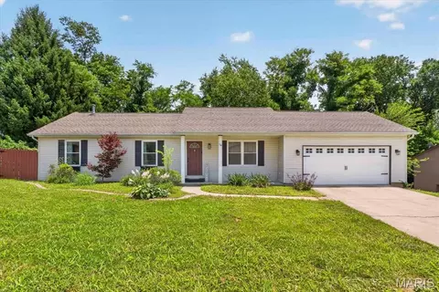 14 Innsbruck Ln, Belleville, IL 62221
