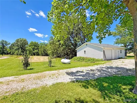Exterior - 180 E Woodard St, Leonard, MO 63451 photo 7 of 9