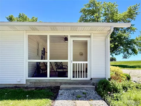 Exterior - 180 E Woodard St, Leonard, MO 63451 photo 4 of 9