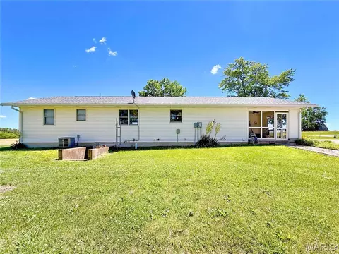Exterior - 180 E Woodard St, Leonard, MO 63451 photo 3 of 9