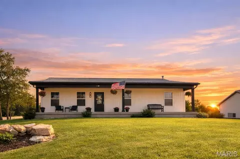 3604 Wayside Dr, Catawissa, MO 63015