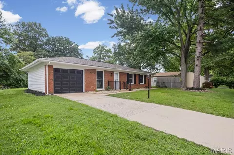 405 Todd Ln, Belleville, IL 62221