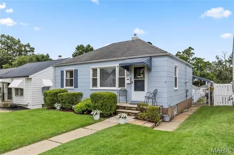 5262 Fairview Ave, Saint Louis, MO 63139