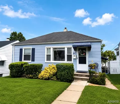 5262 Fairview Ave, Saint Louis, MO 63139