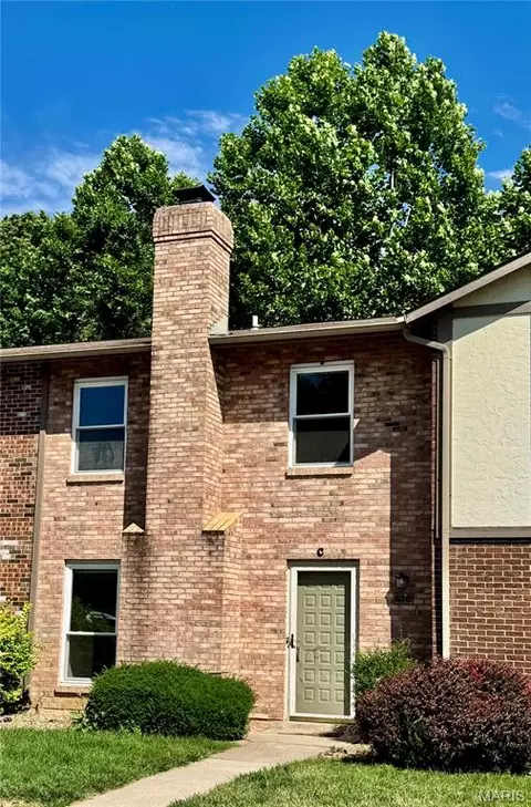61 Park Charles Blvd #C, Saint Peters, MO 63376
