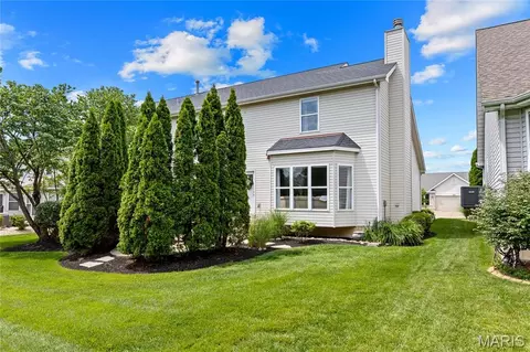 Exterior - 212 Chestnut Hill Dr, O'fallon, MO 63368 photo 6 of 9