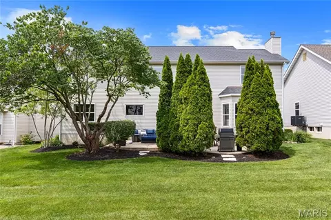 Exterior - 212 Chestnut Hill Dr, O'fallon, MO 63368 photo 7 of 9