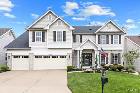 212 Chestnut Hill Dr, O'fallon, MO 63368
