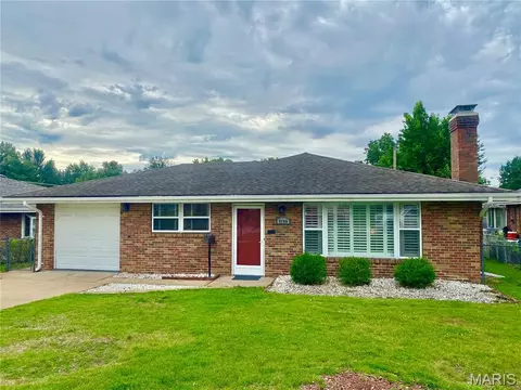 9108 Brownridge Dr, Overland, MO 63114