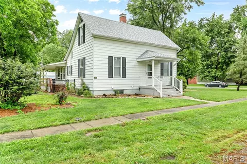 426 N Nebraska St, Marine, IL 62061