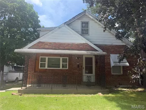 4657 Pennsylvania Ave, Saint Louis, MO 63111