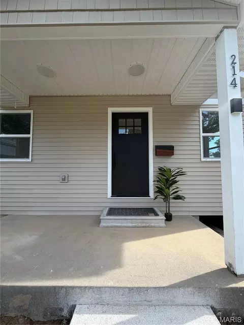 214 Cook Ave, Chaffee, MO 63740