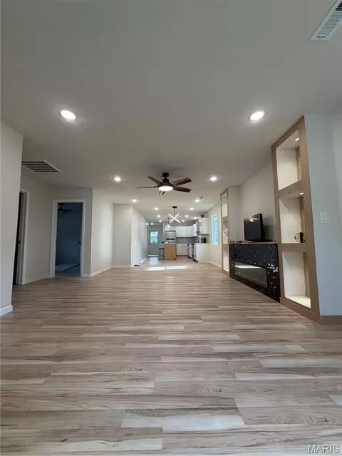 Entry Way - 214 Cook Ave, Chaffee, MO 63740 photo 1 of 1